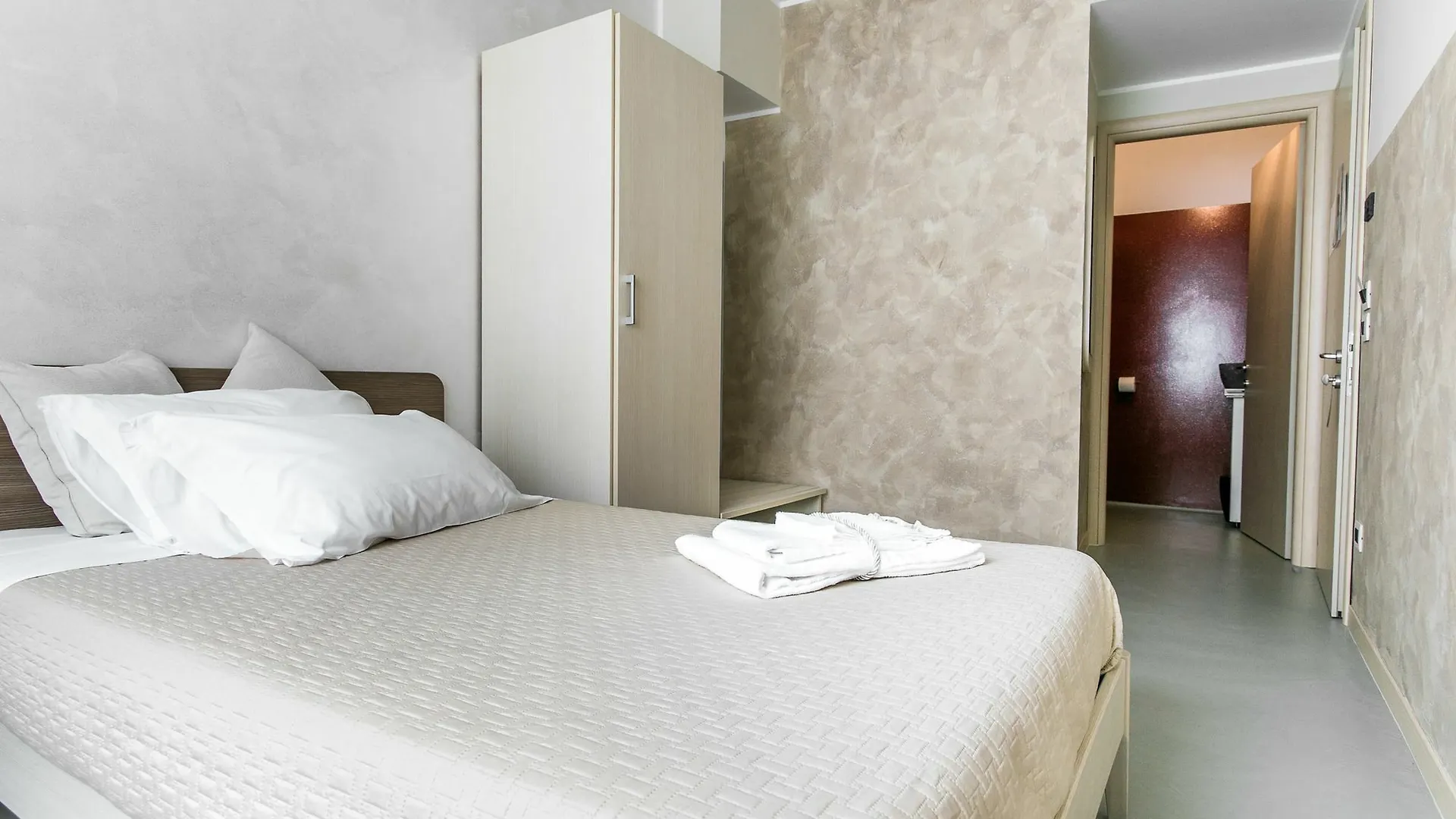 B&B Bardolino 3*,  Italy